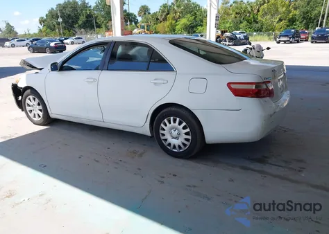 2007 Toyota Camry Ce z USA, uszkodzony, nr VIN 4T1BE46K77U728374
